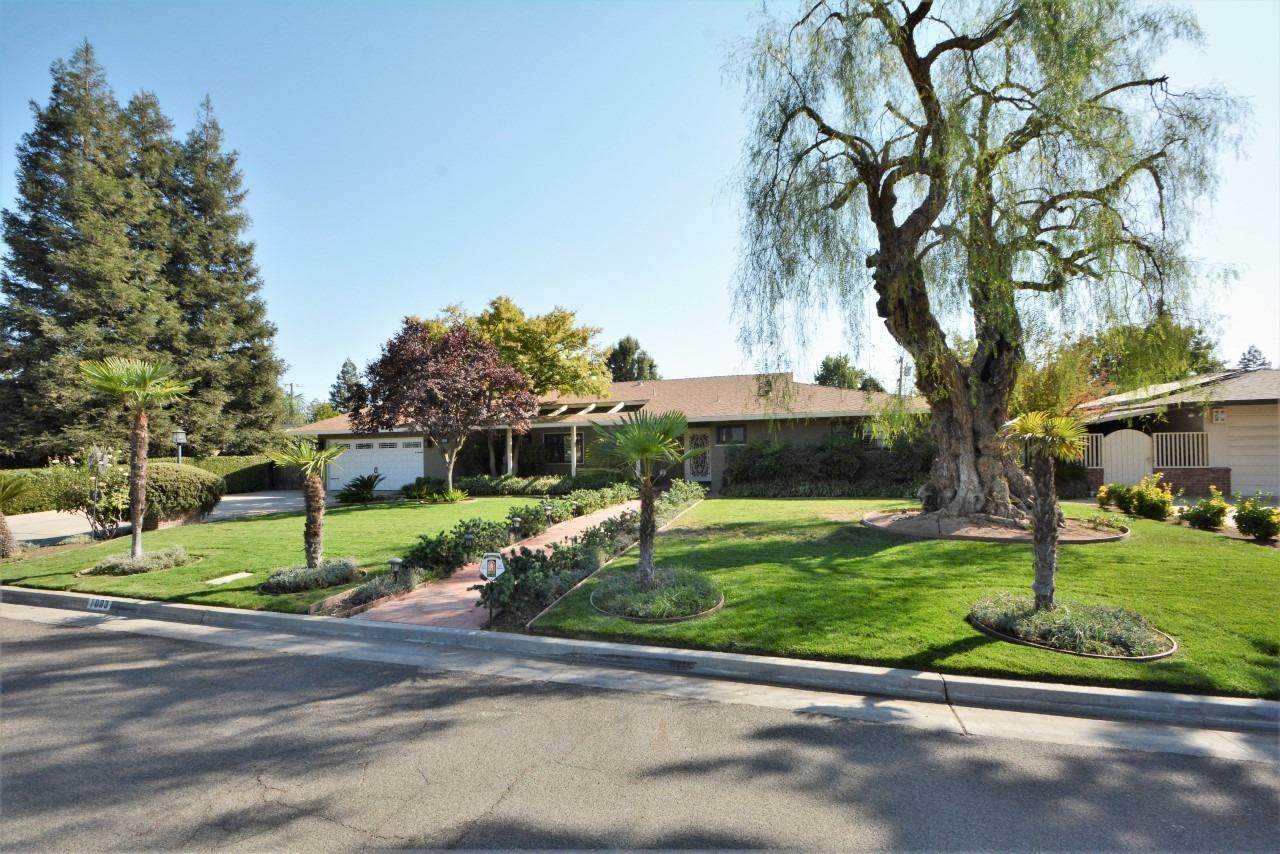 1083 San Madele Avenue - Photo 1