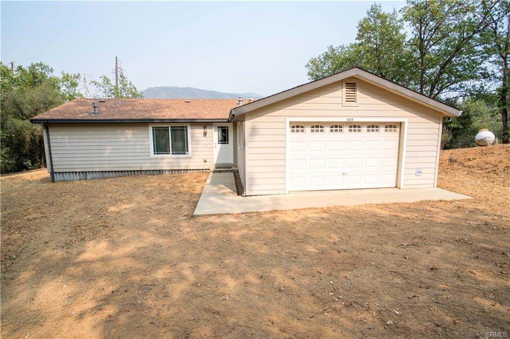 5038 Oak Road - Photo 1