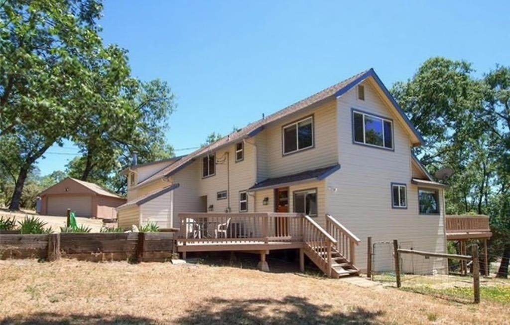 39488 Summit Dr - Photo 1