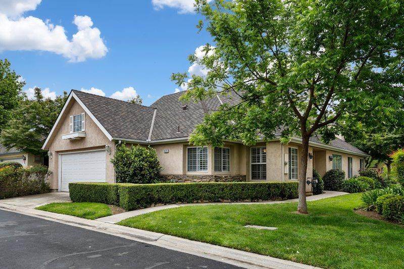 3035 Pembrook - Photo 1