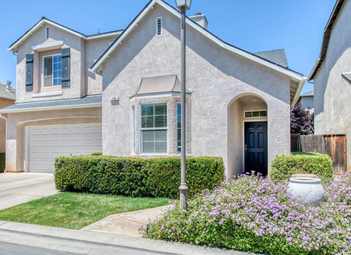 735 Riviera Lane - Photo 1