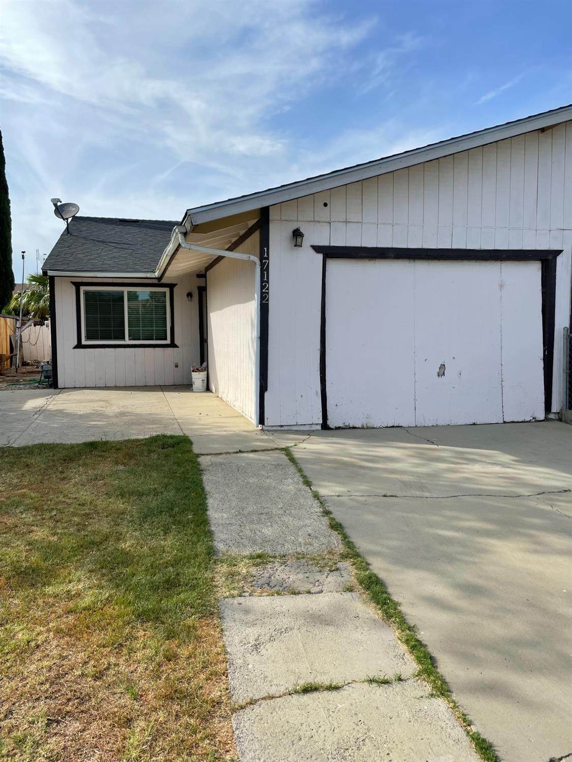 17122 Crocker Avenue - Photo 1