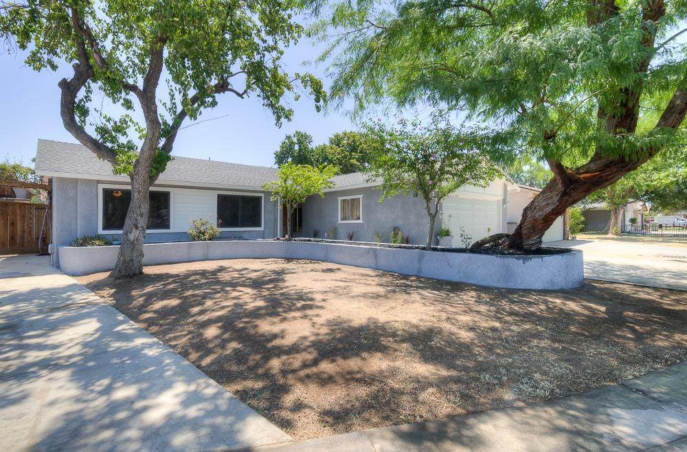 3740 Miami Avenue - Photo 1