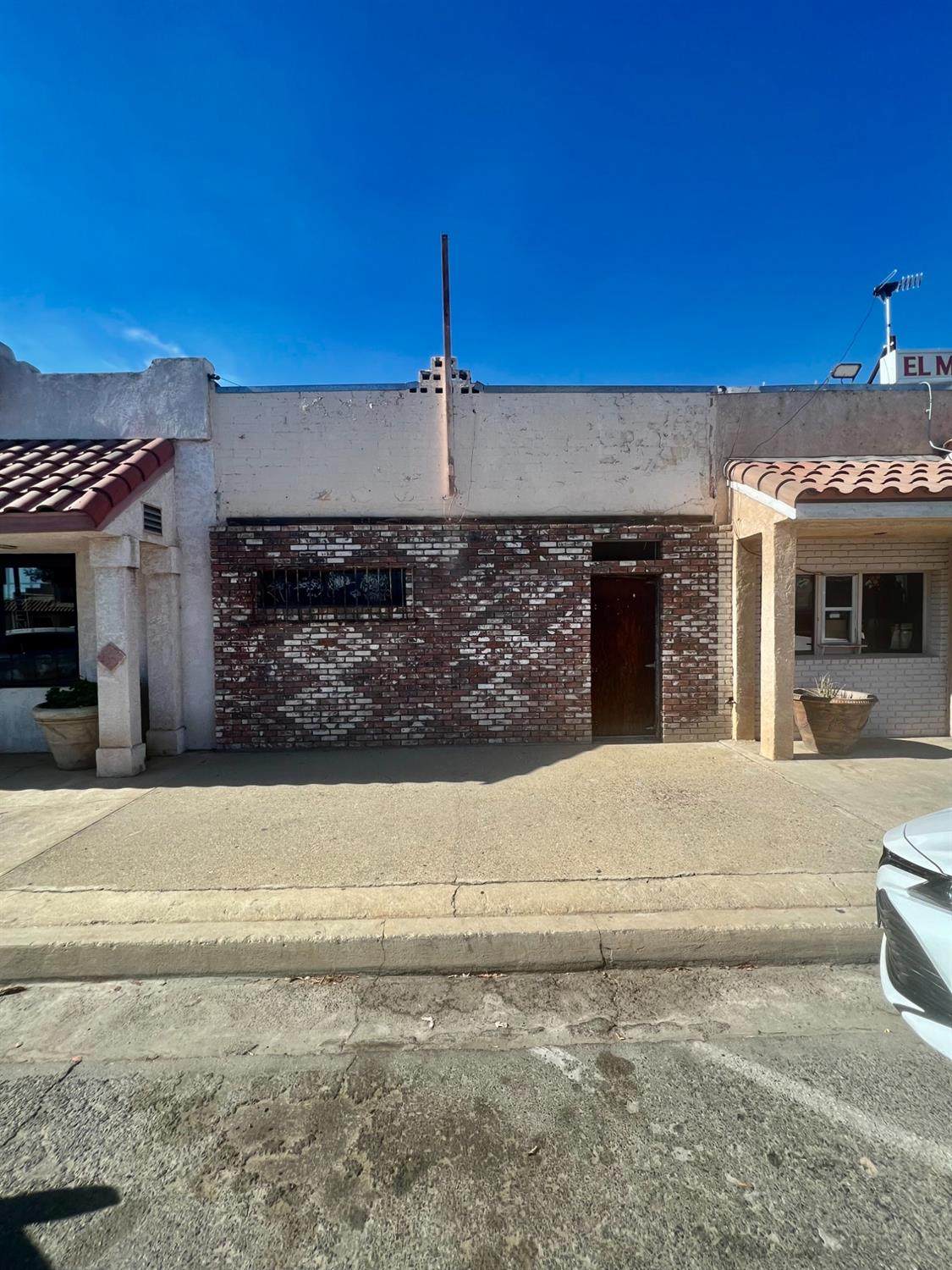324 Park Boulevard - Photo 1