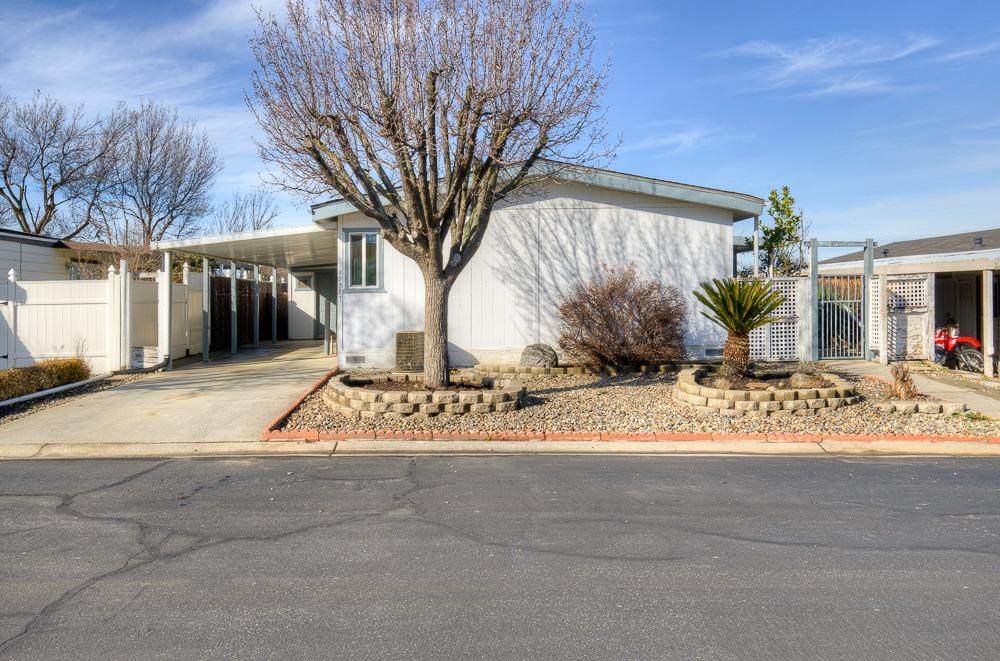 17587 Parkcliffe Lane - Photo 1