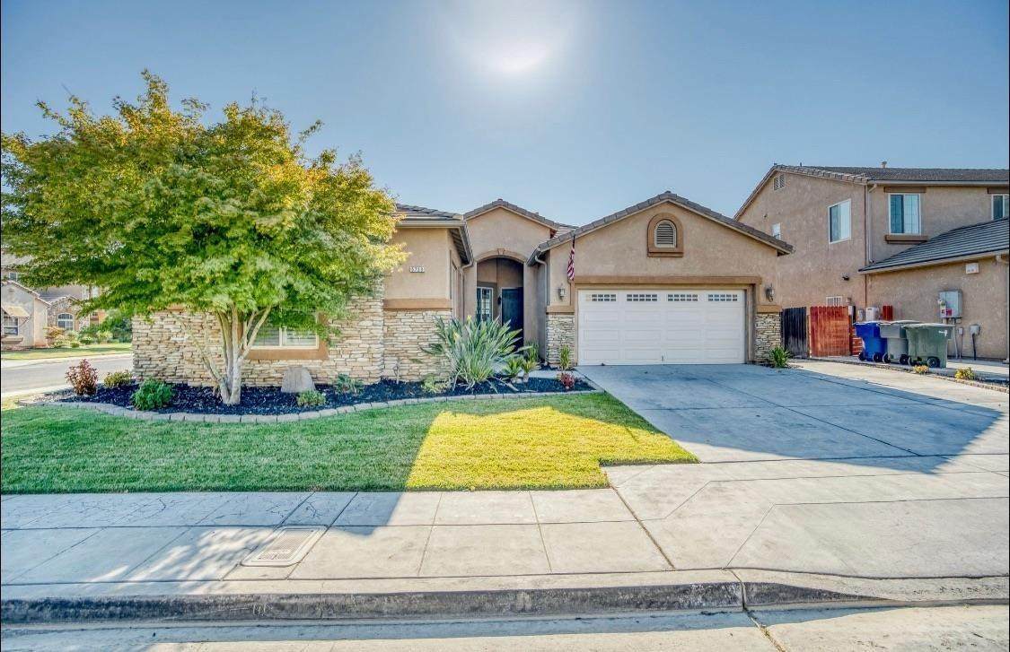 5739 Shiraz Avenue - Photo 1