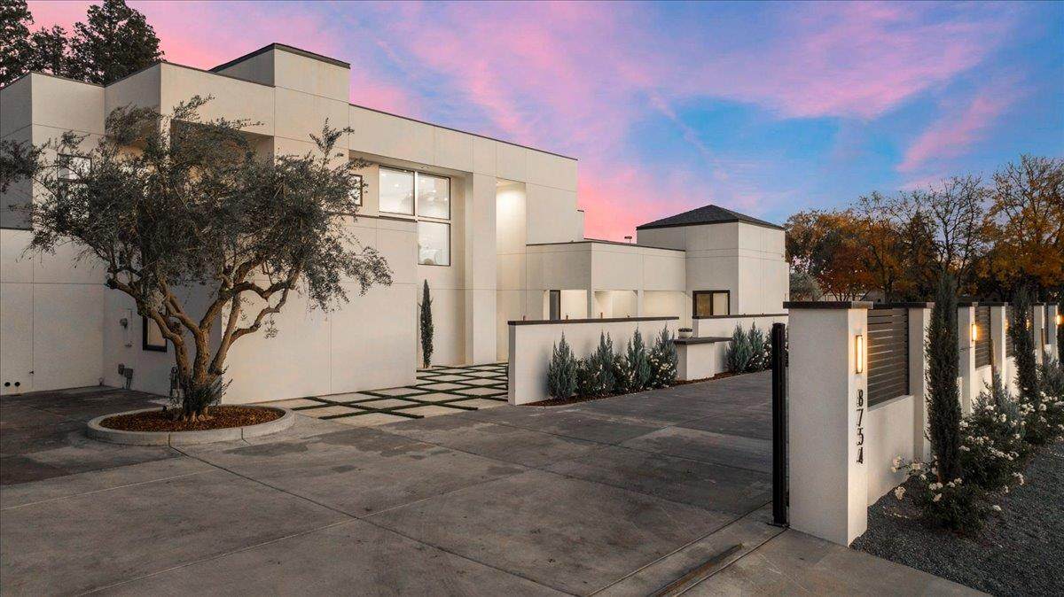 8754 Millbrook Avenue - Photo 1