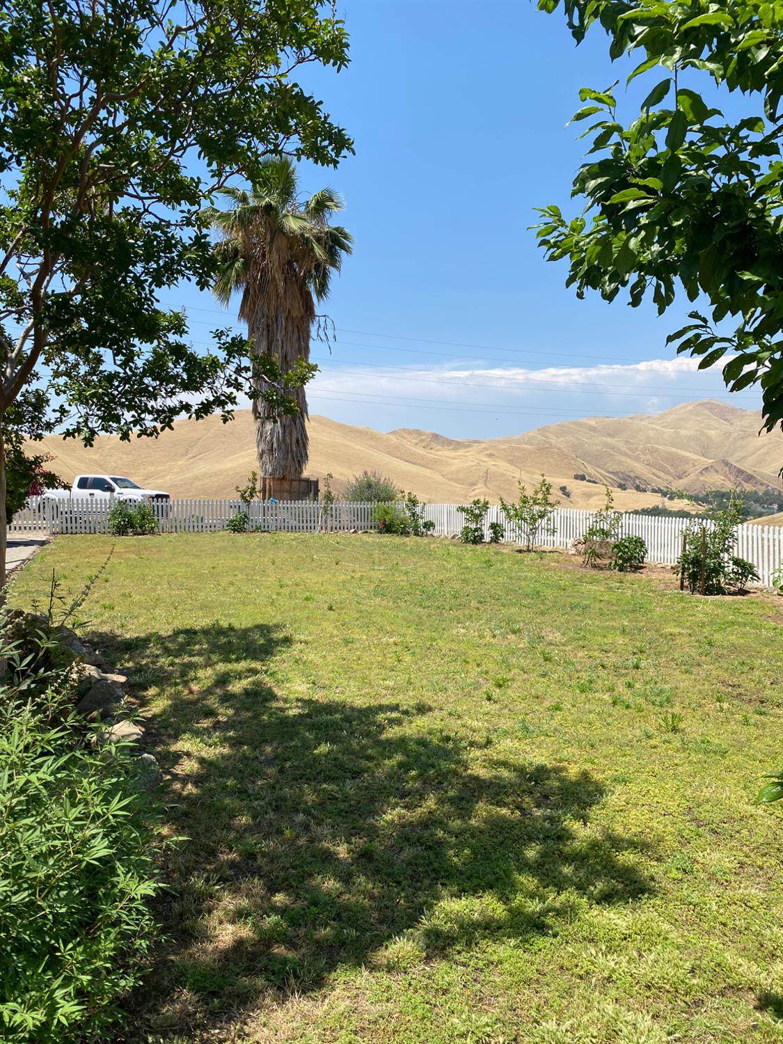 https://bt-photos.global.ssl.fastly.net/fresno/orig_boomver_1_631845-2.jpg