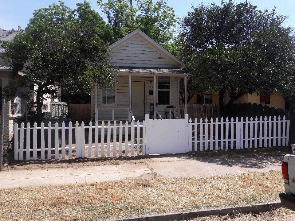 2966 Illinois Avenue - Photo 1