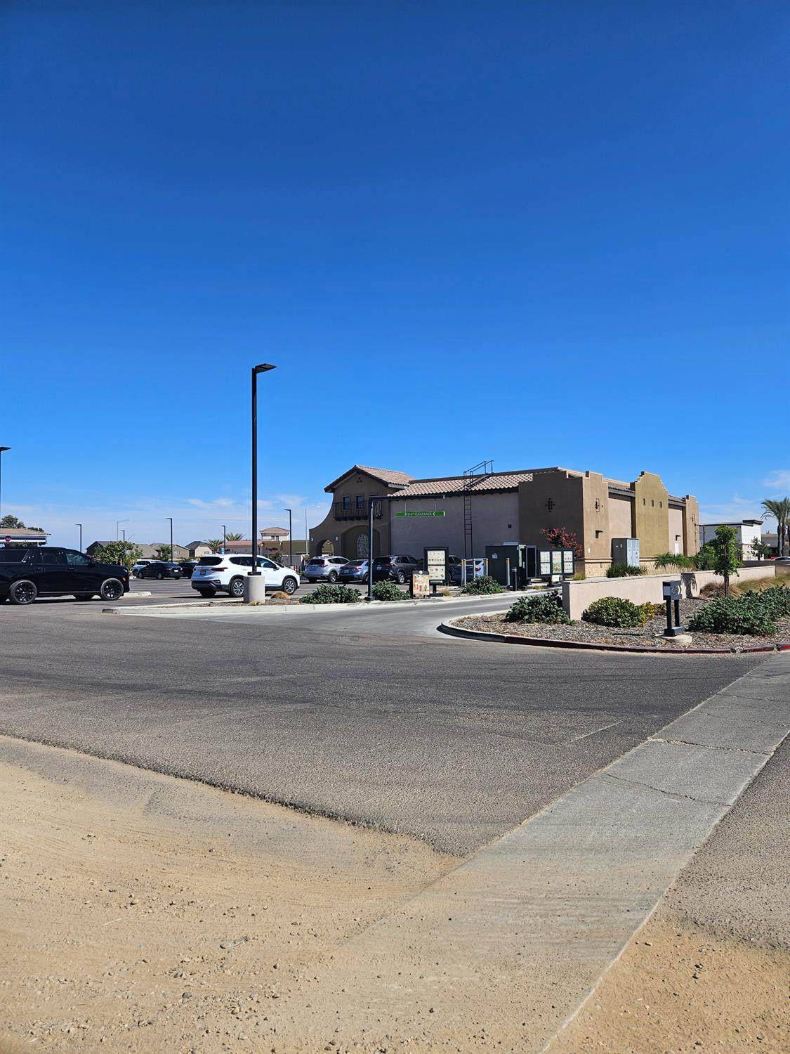 https://bt-photos.global.ssl.fastly.net/fresno/orig_boomver_1_635114-2.jpg