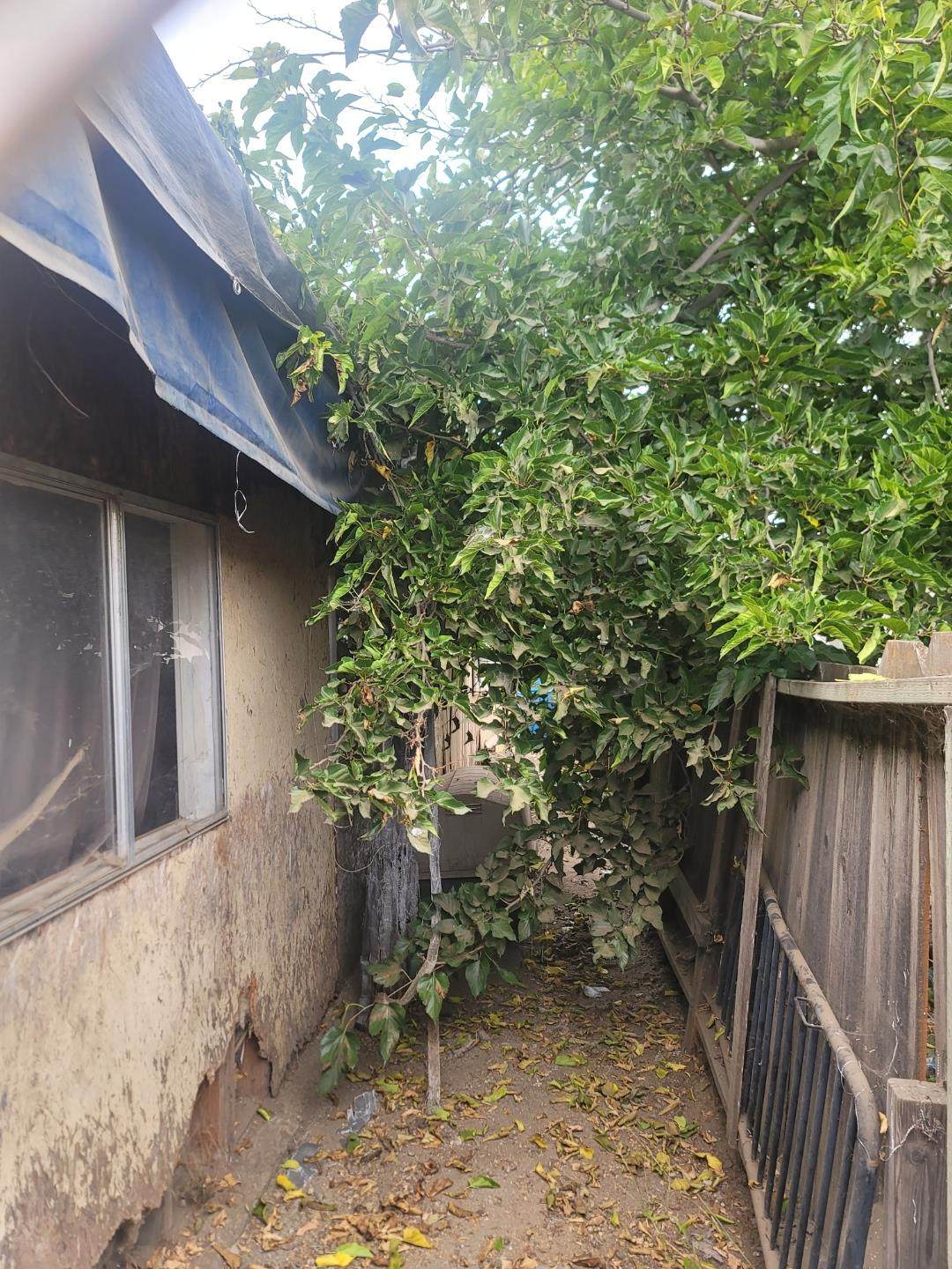 https://bt-photos.global.ssl.fastly.net/fresno/1280_boomver_1_637490-2.jpg