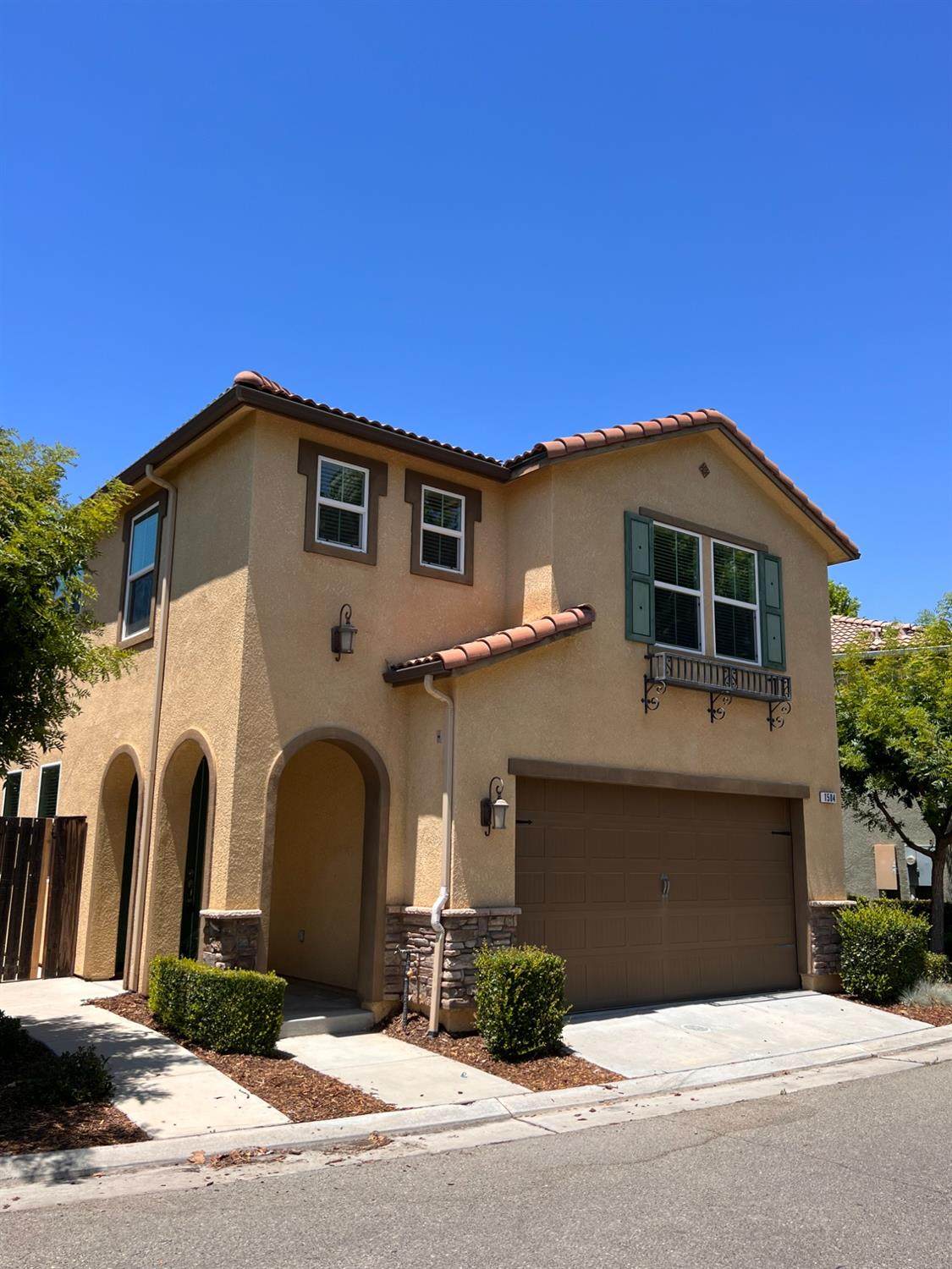 1504 Mosaic Way - Photo 1