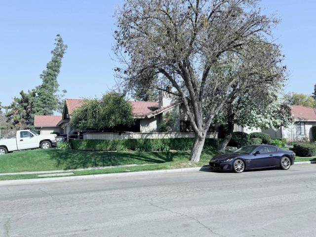 https://bt-photos.global.ssl.fastly.net/fresno/orig_boomver_1_643394-2.jpg