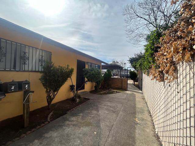 2218 Glenn Avenue - Photo 1