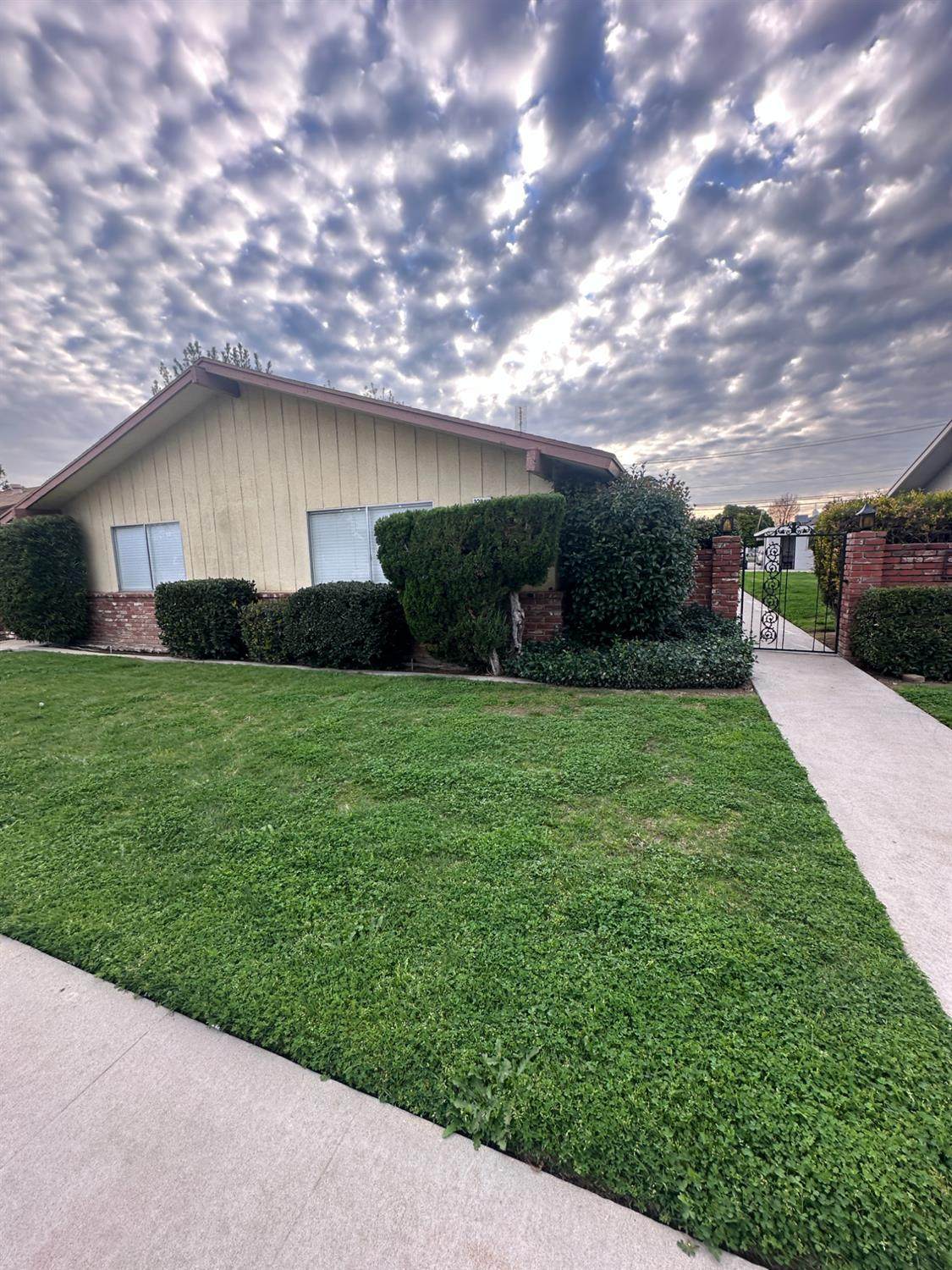 220 Pollasky Avenue - Photo 1