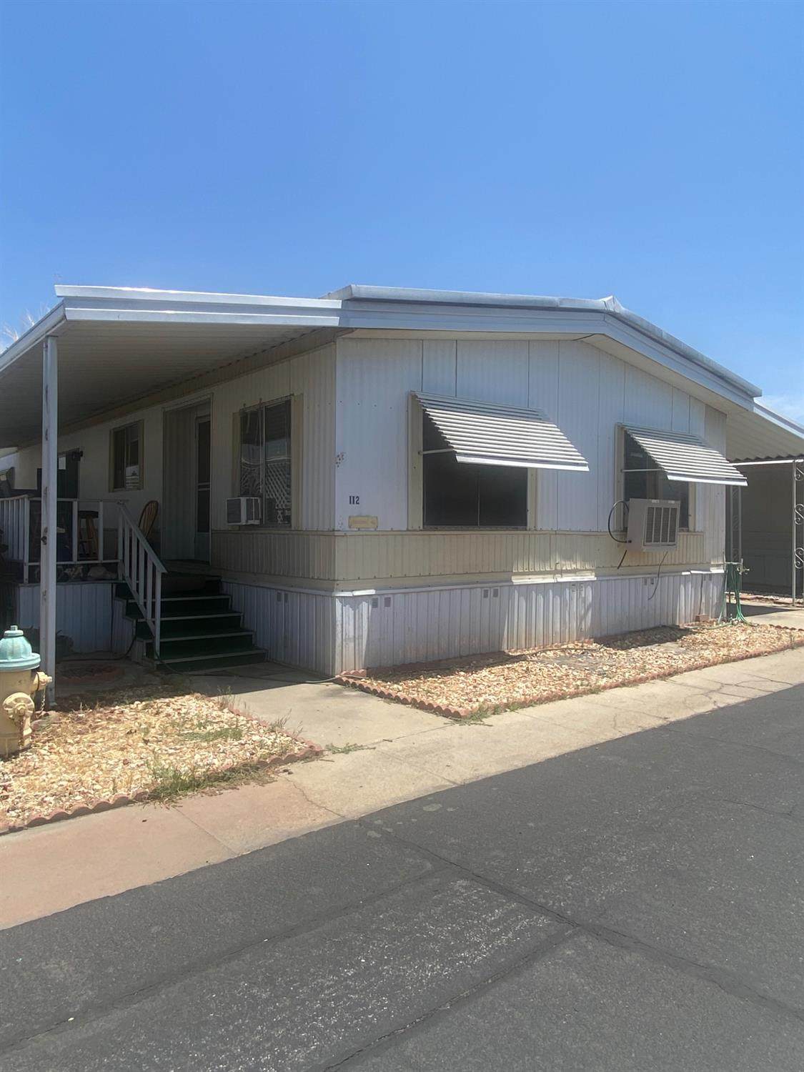 581 Crawford Avenue - Photo 1