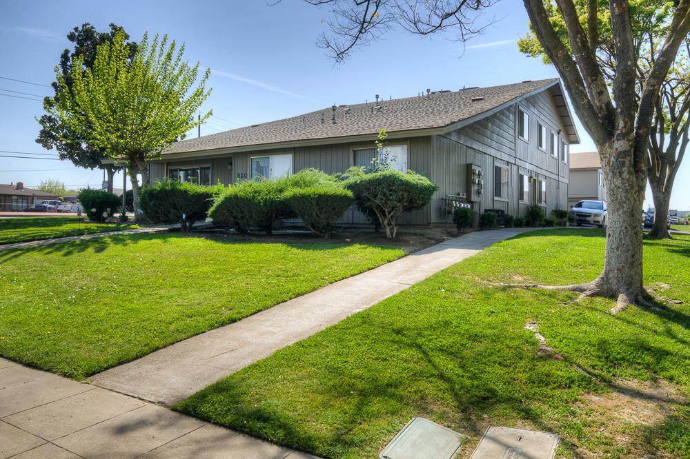 820 Sherwood Way - Photo 1