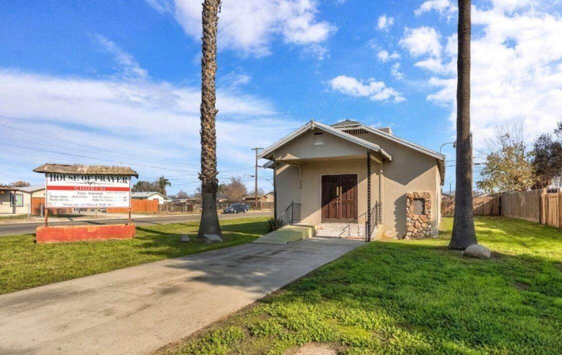 https://bt-photos.global.ssl.fastly.net/fresno/orig_boomver_1_646685-2.jpg