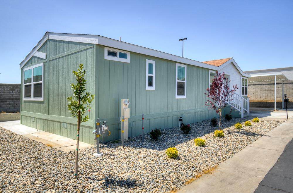 1650 Villa Avenue - Photo 1