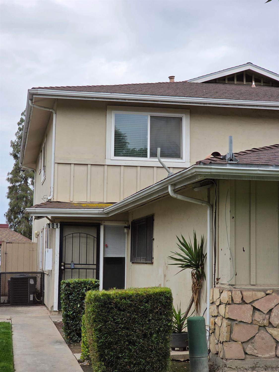 https://bt-photos.global.ssl.fastly.net/fresno/orig_boomver_1_649713-2.jpg