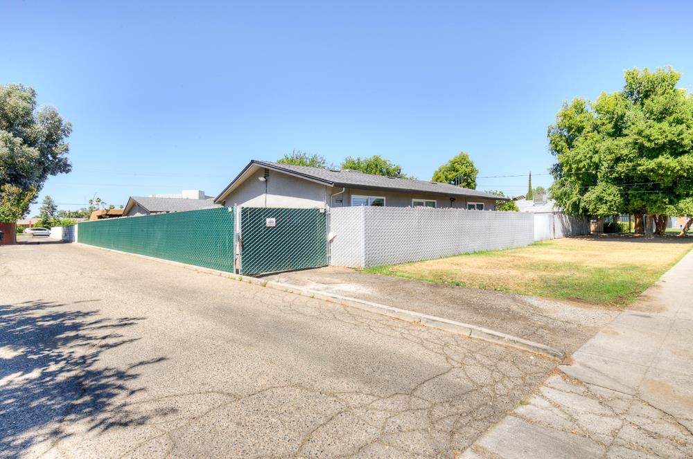 4563 Sierra Madre Avenue - Photo 1