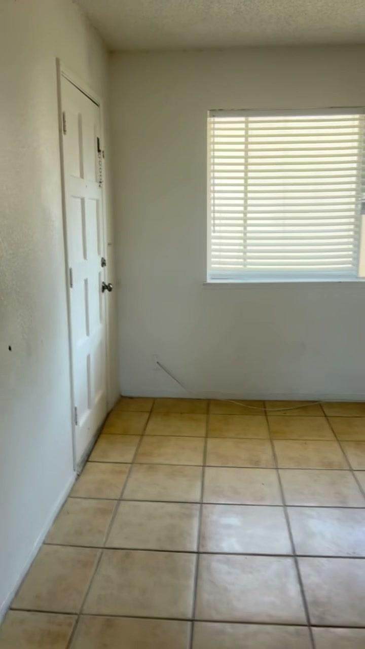 https://bt-photos.global.ssl.fastly.net/fresno/orig_boomver_1_650754-2.jpg