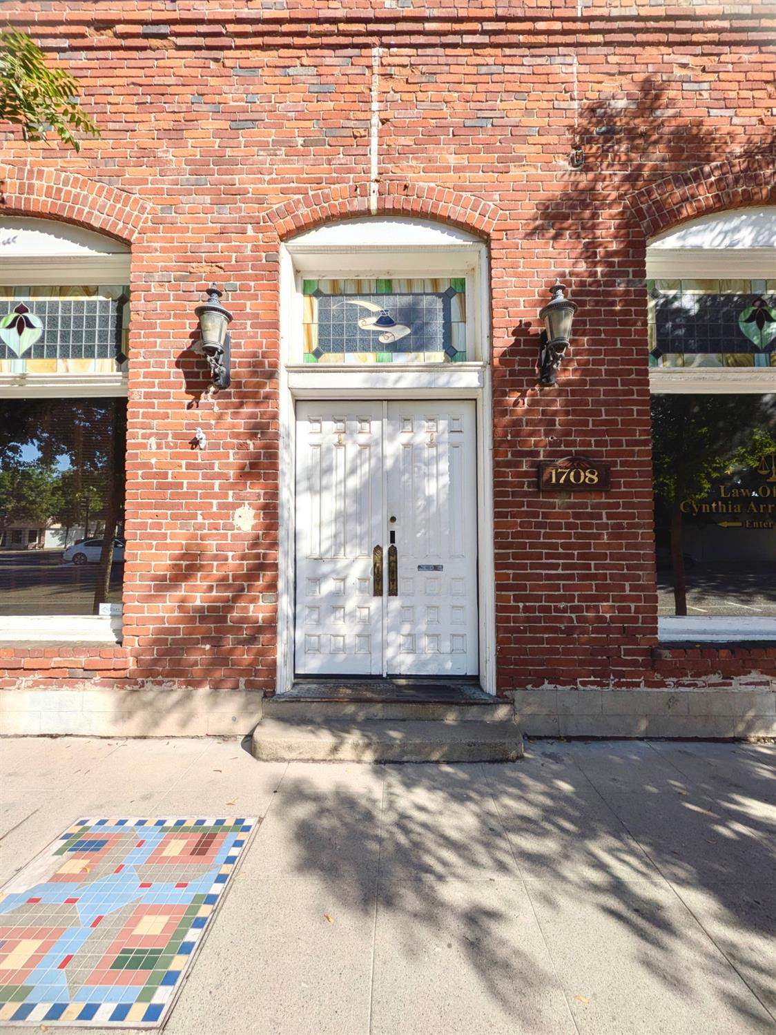 https://bt-photos.global.ssl.fastly.net/fresno/orig_boomver_1_651893-2.jpg
