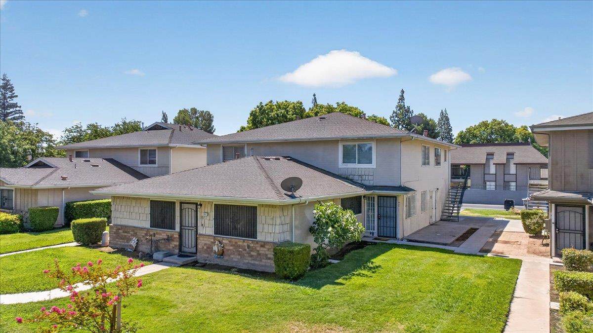 4917 N Holt Ave - Photo 1