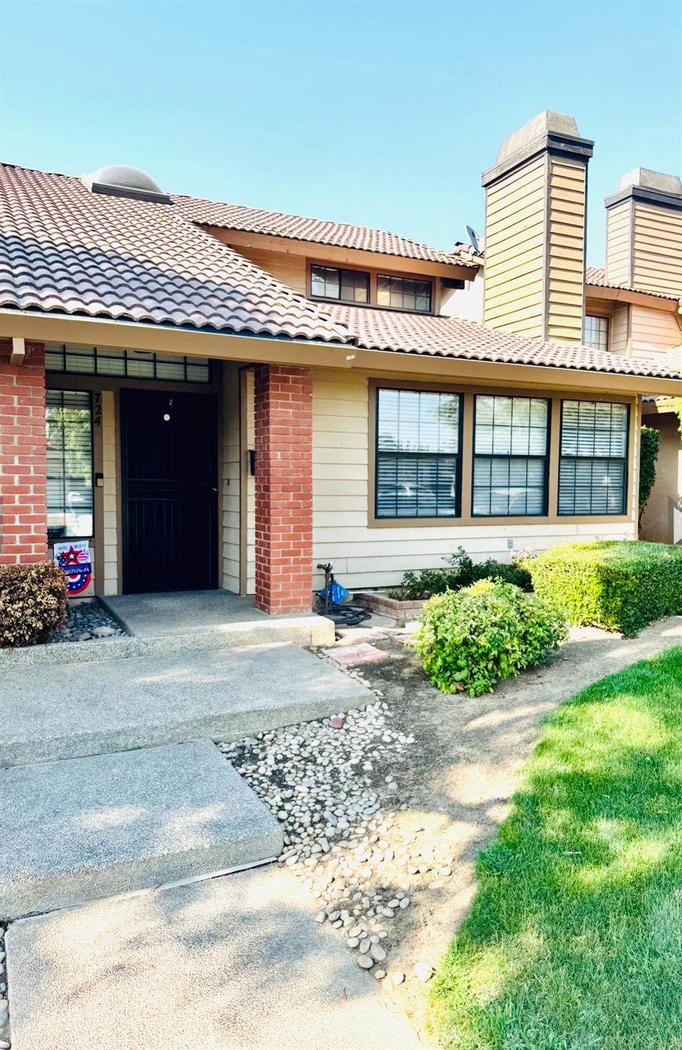 724 Magill Avenue - Photo 1