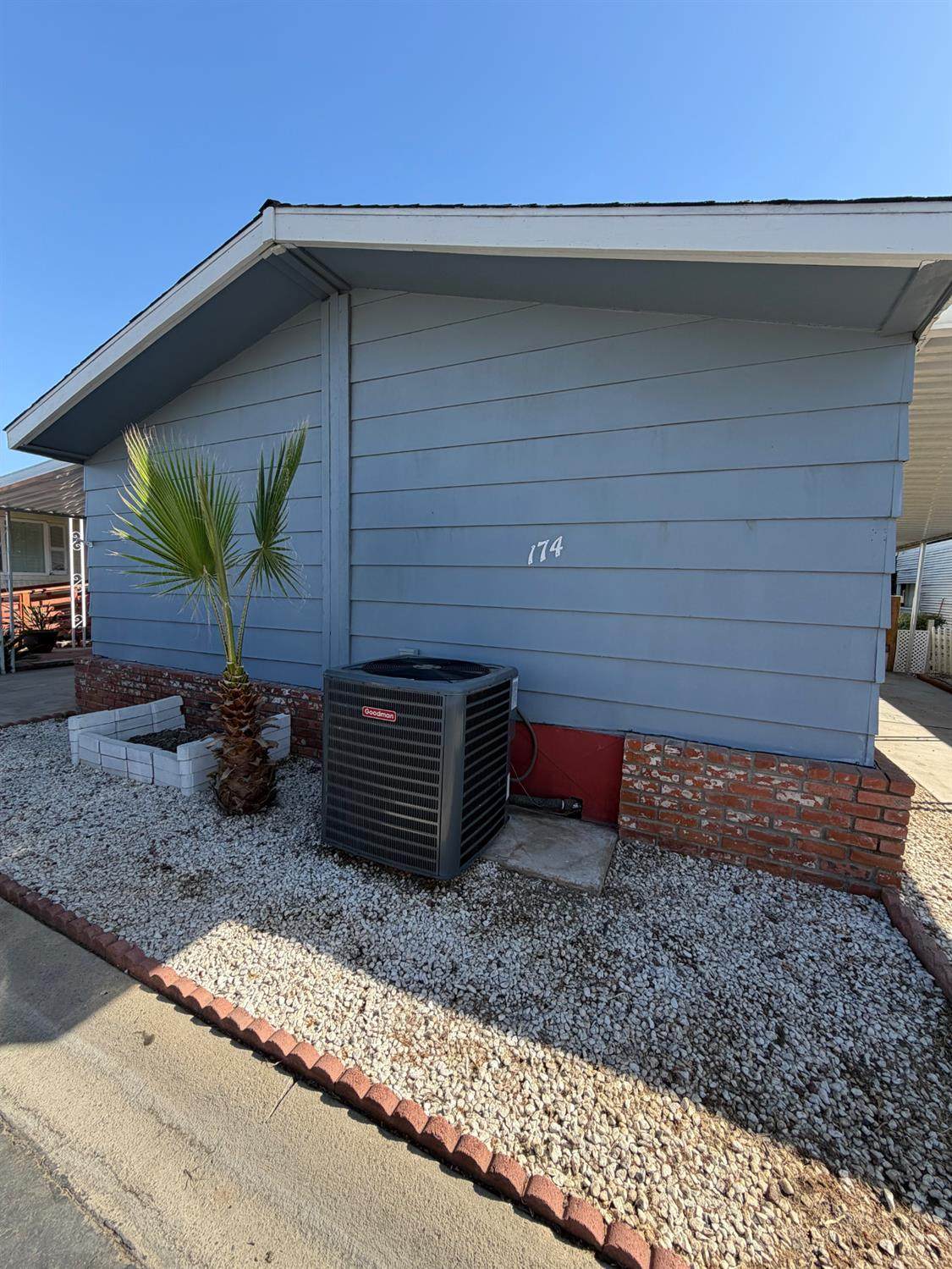 2706 Ashlan Avenue - Photo 1