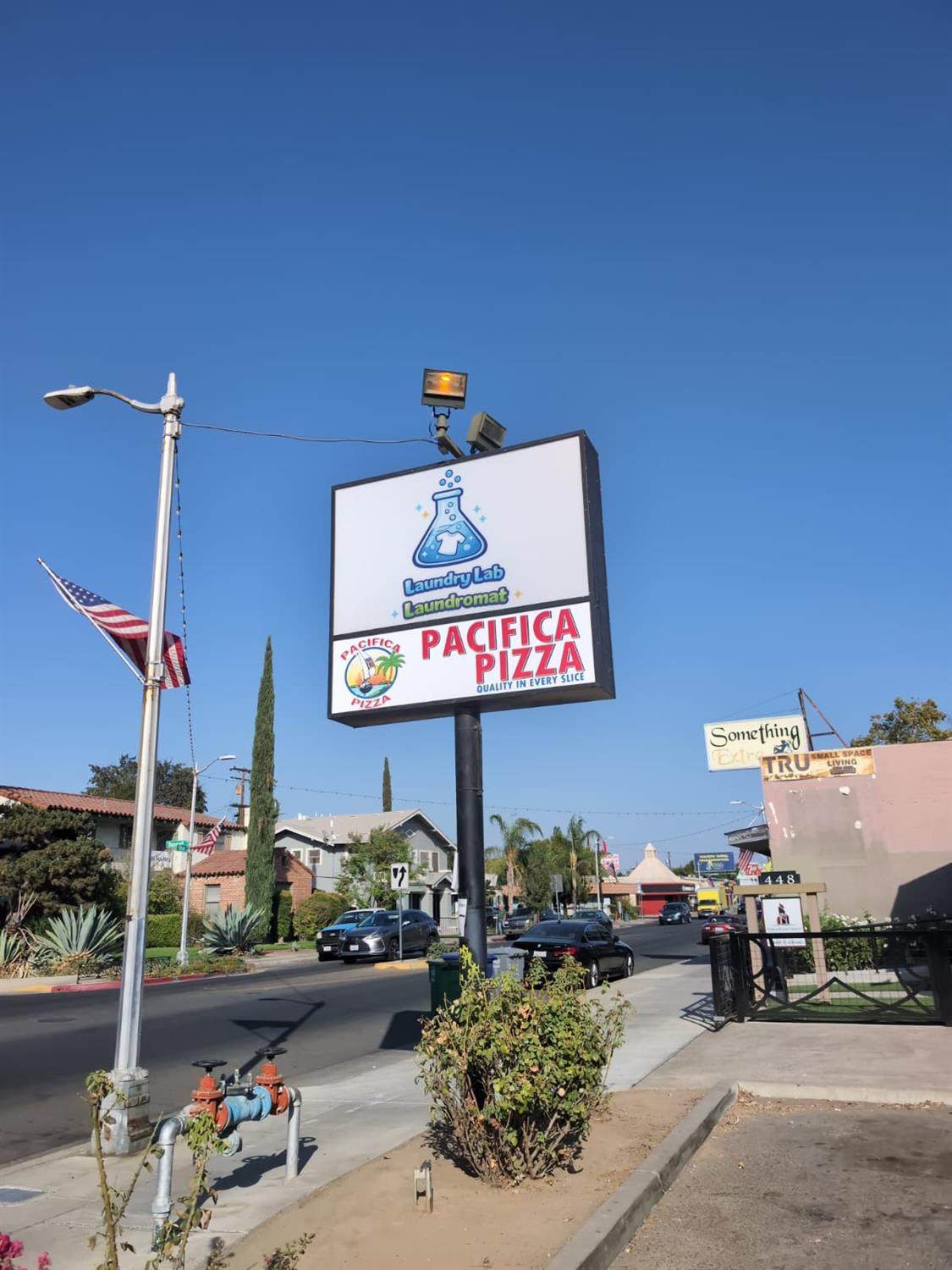 https://bt-photos.global.ssl.fastly.net/fresno/orig_boomver_1_655754-2.jpg