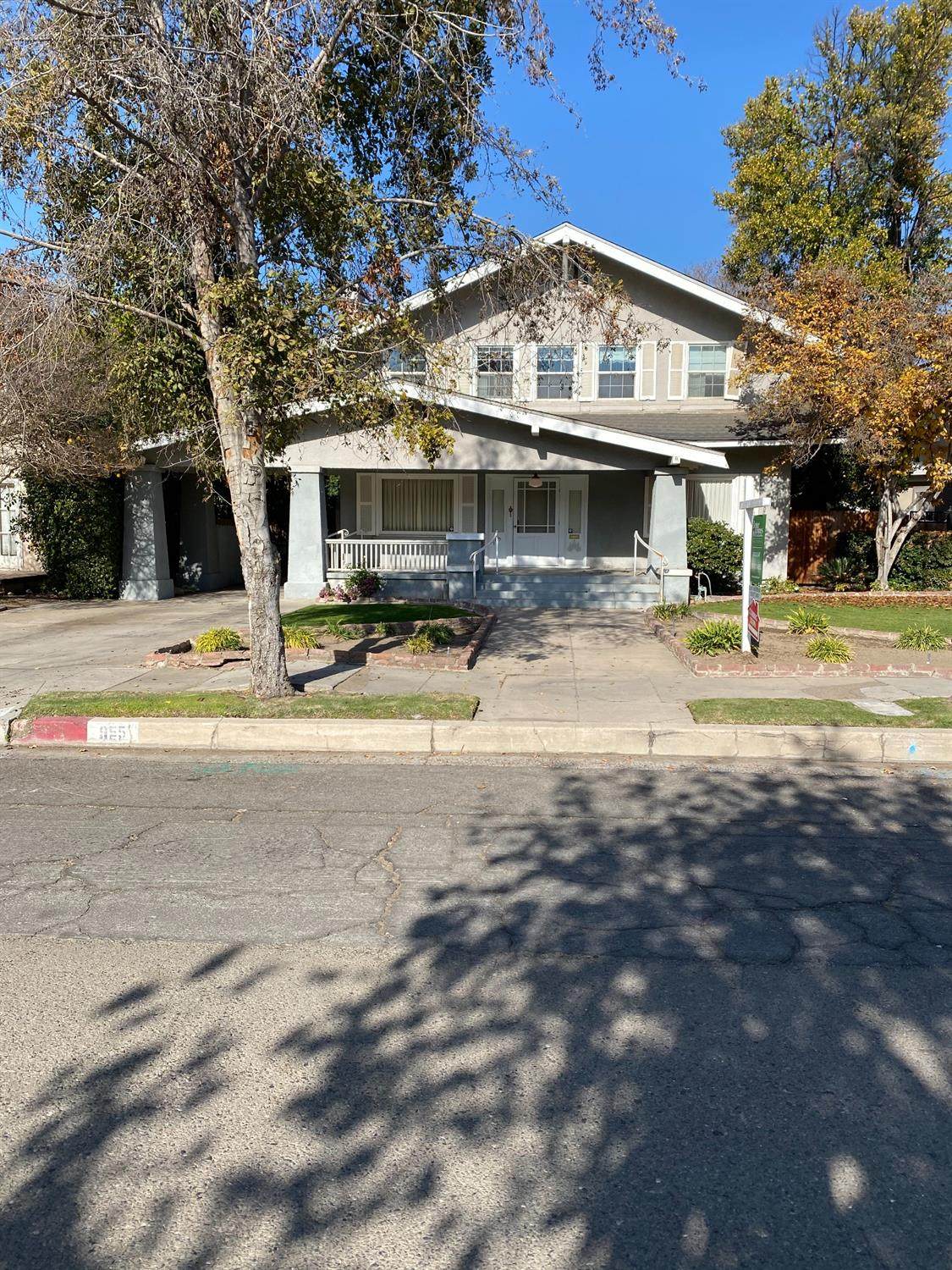 955 Yale Avenue - Photo 1
