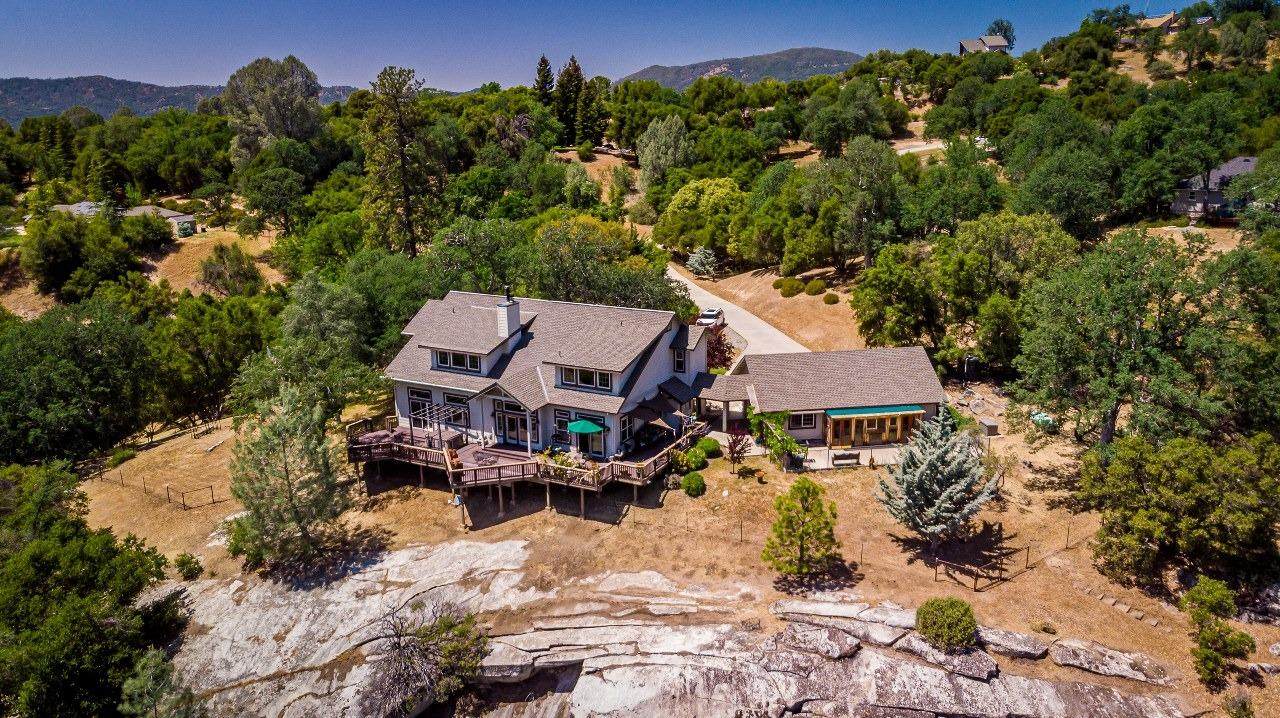 41837 Loch Lomond Lane - Photo 1