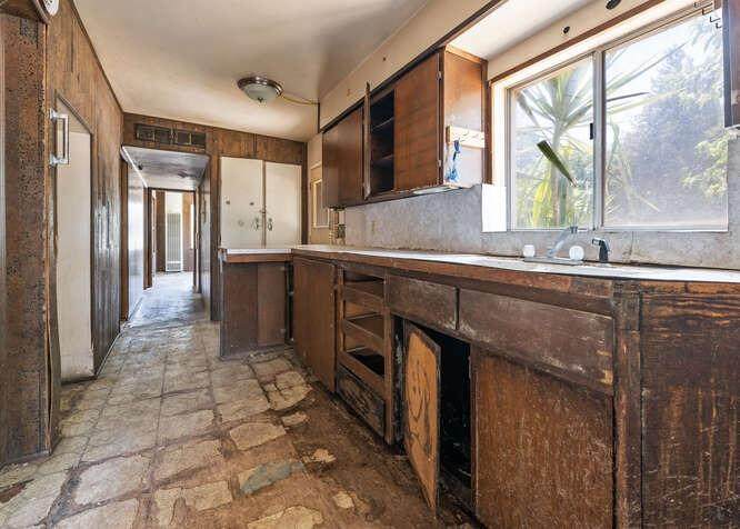 396 Quince Avenue - Photo 1