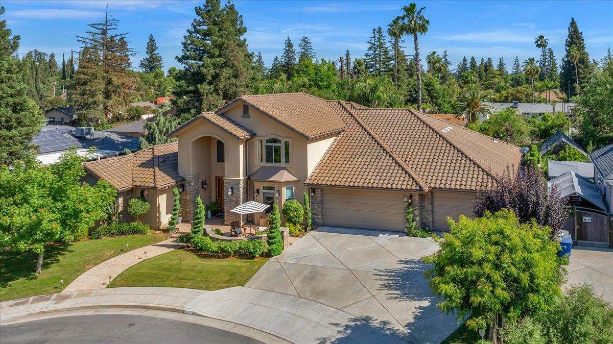 2707 Menlo Avenue - Photo 1