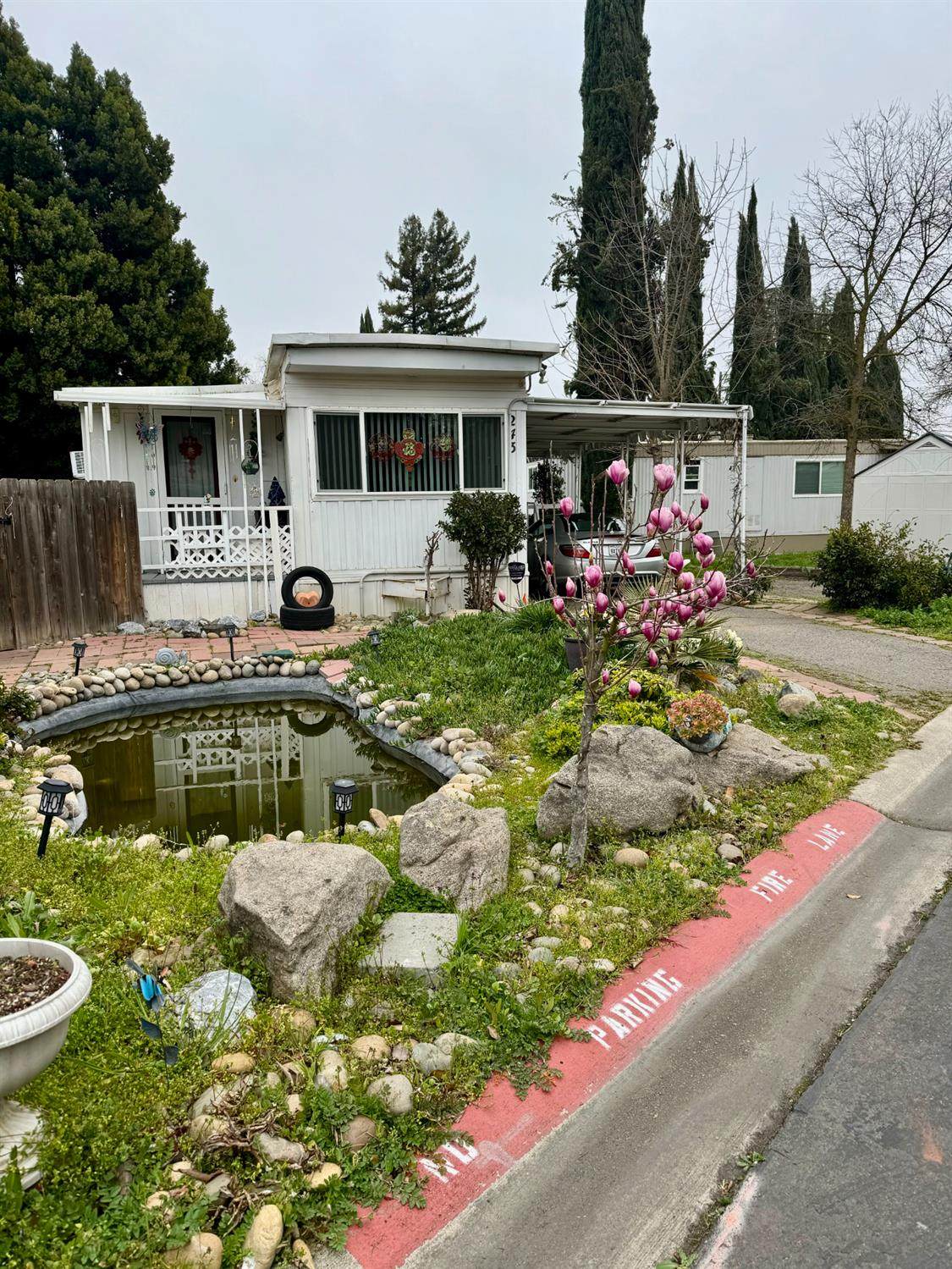 9360 Blackstone Avenue - Photo 1
