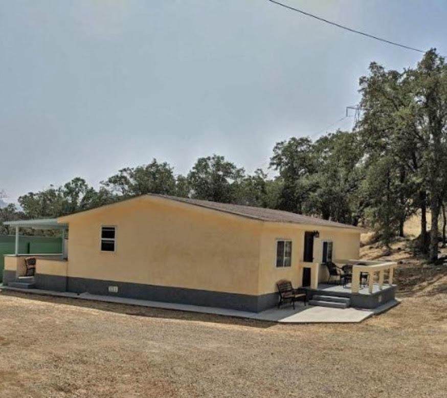 1321 Elwood Road - Photo 1