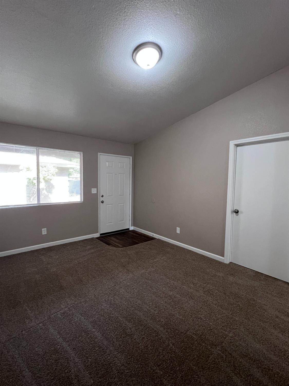 1262 Marks Avenue - Photo 1