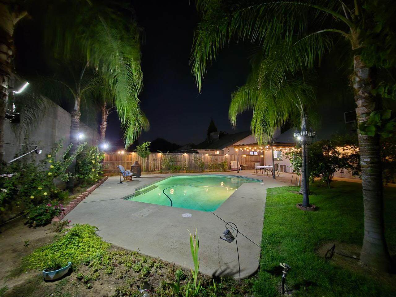 https://bt-photos.global.ssl.fastly.net/fresno/orig_boomver_3_633134-2.jpg