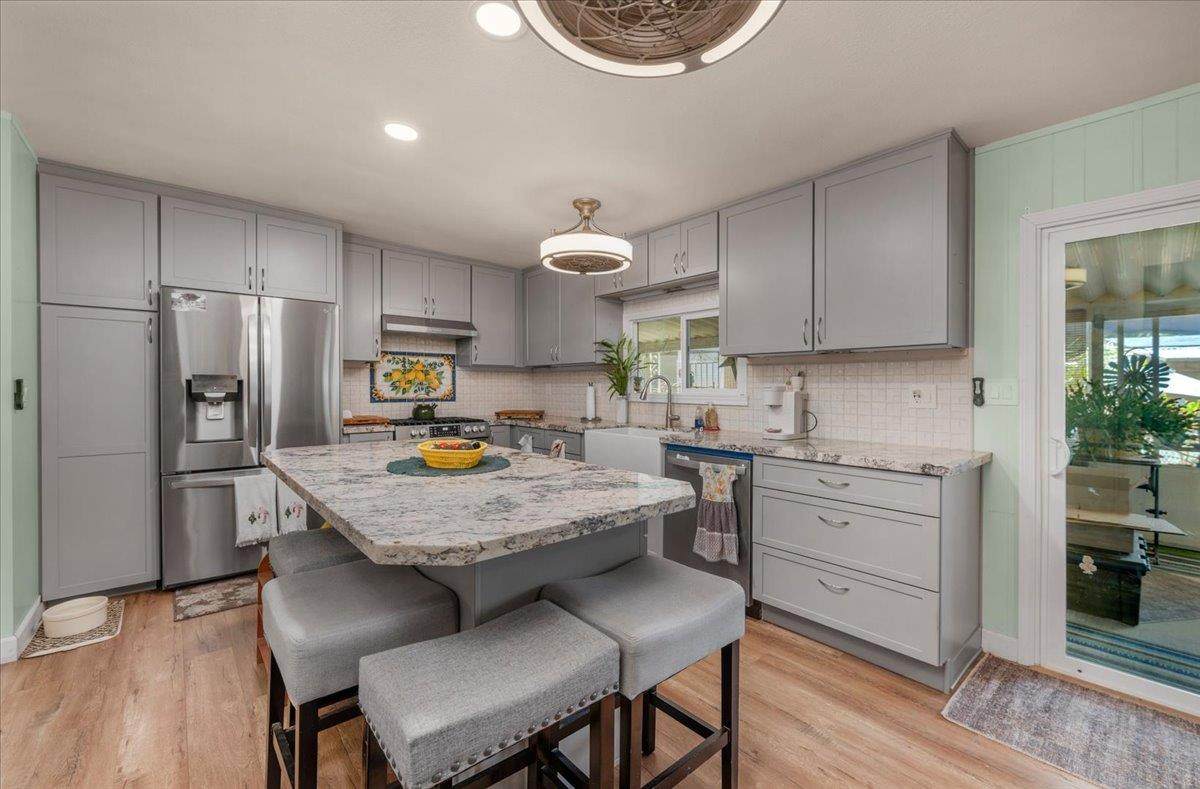 339 Frankwood - Photo 1