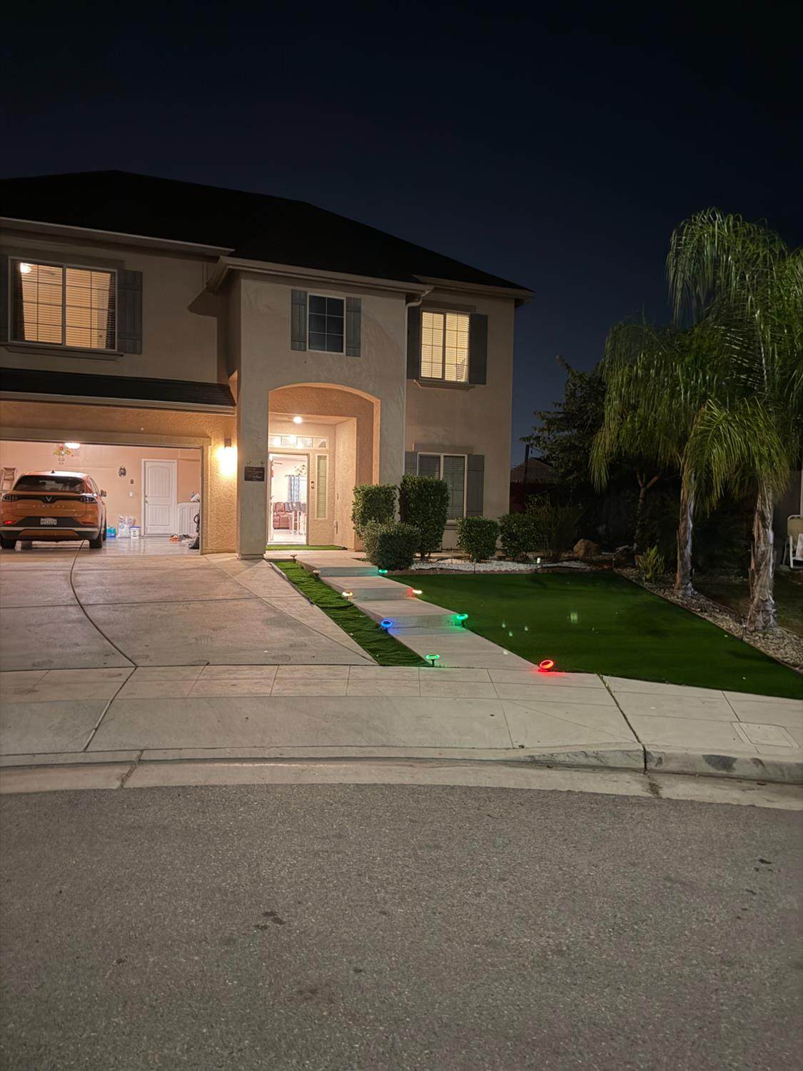 https://bt-photos.global.ssl.fastly.net/fresno/orig_boomver_3_640896-2.jpg