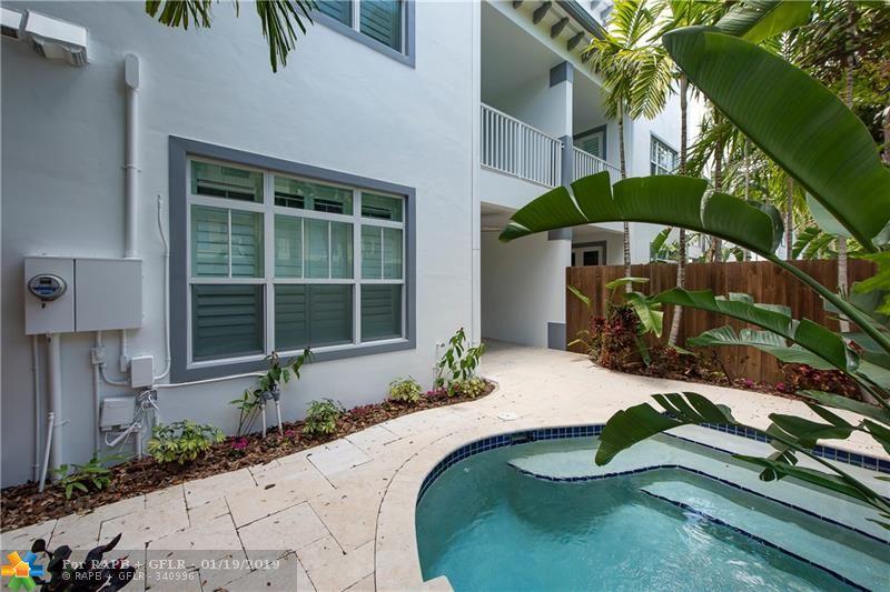 218 15th Ave - Photo 1