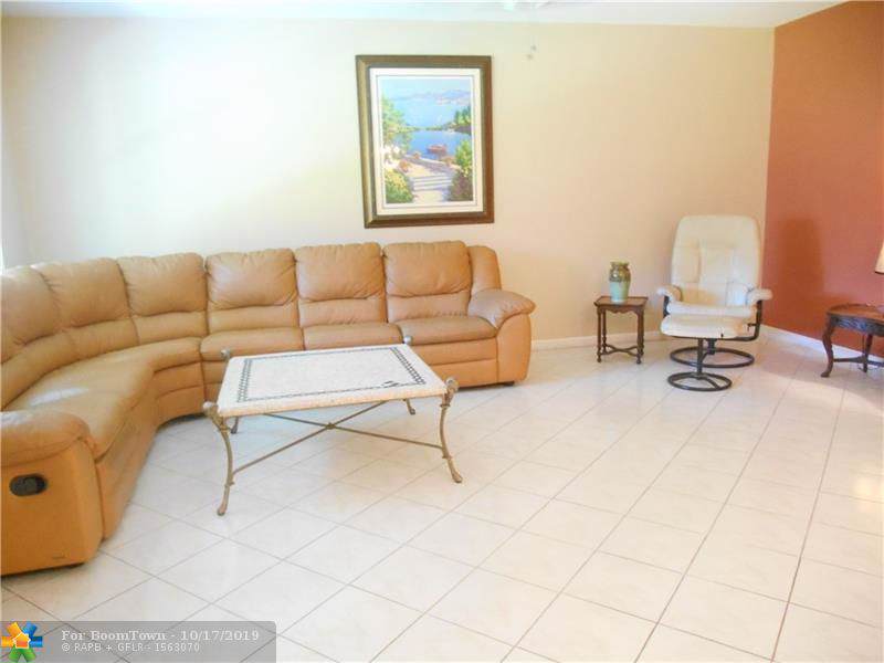 804 7th Street - Photo 1