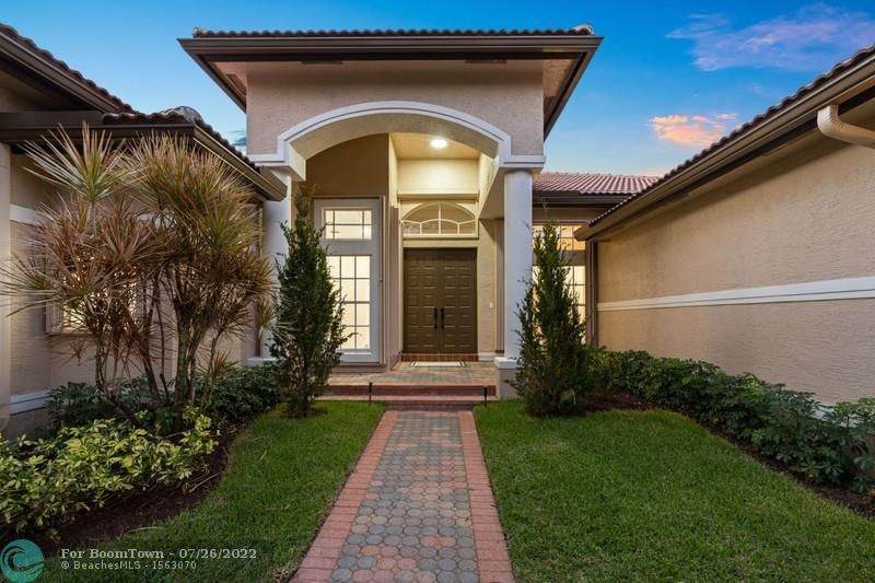 10311 Lake Vista Cir - Photo 1
