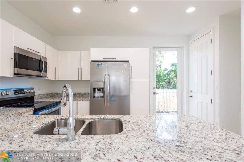 2915 15th Avenue - Photo 1