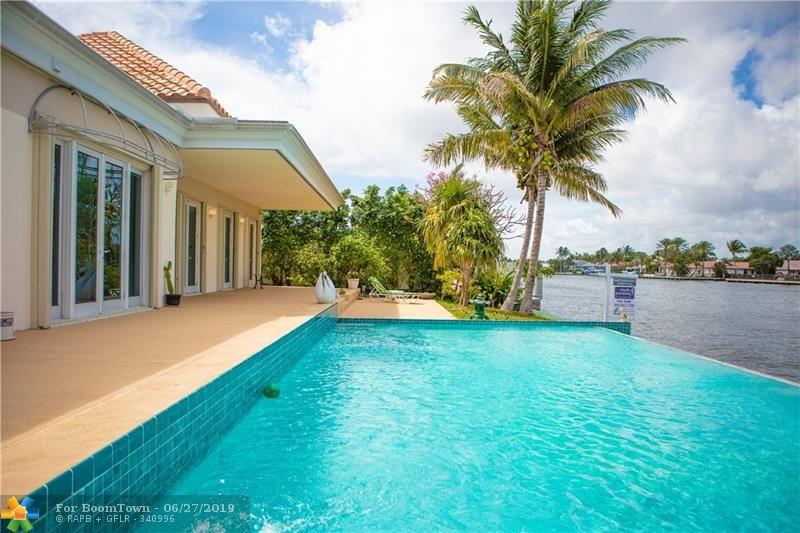 293 Tropic Dr - Photo 1