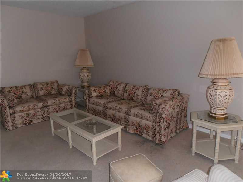 207 Westbury K - Photo 1