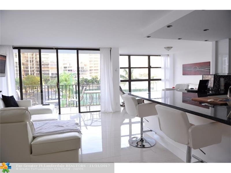 400 Leslie Dr - Photo 1