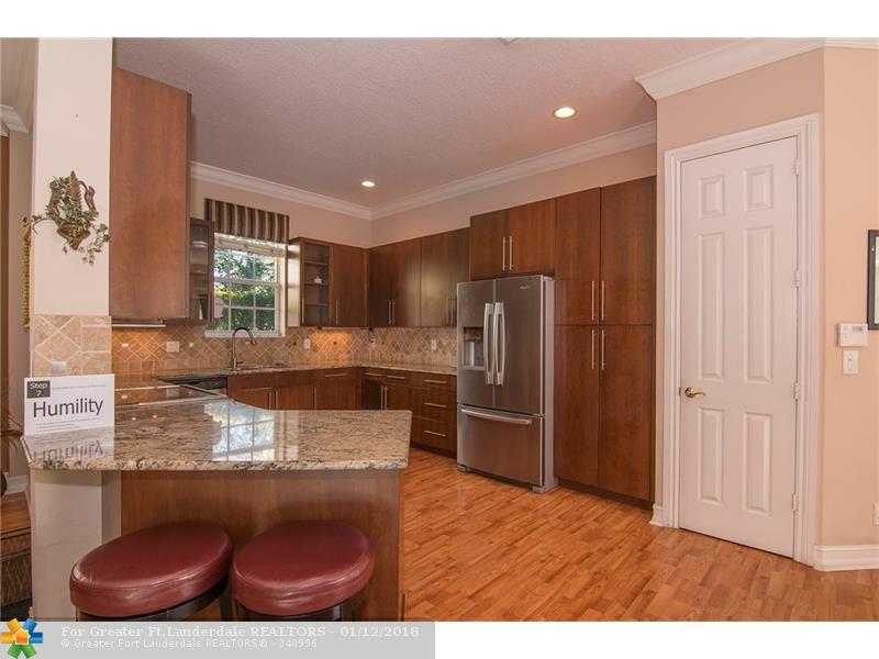 419 4th Ave - Photo 1