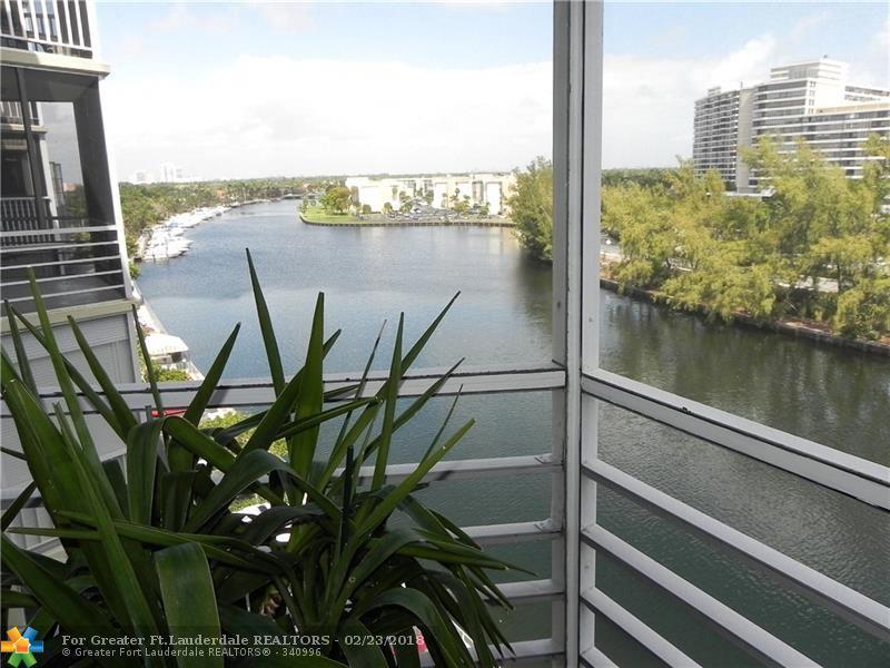 300 Diplomat Pkwy - Photo 1